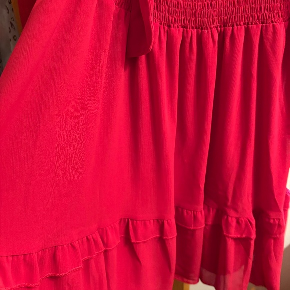 Red long sleeve front tie dress . - Picture 4 of 5